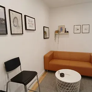 https://new-apartment-beside-barca-stadium-2.top-hotels-tarragona.com